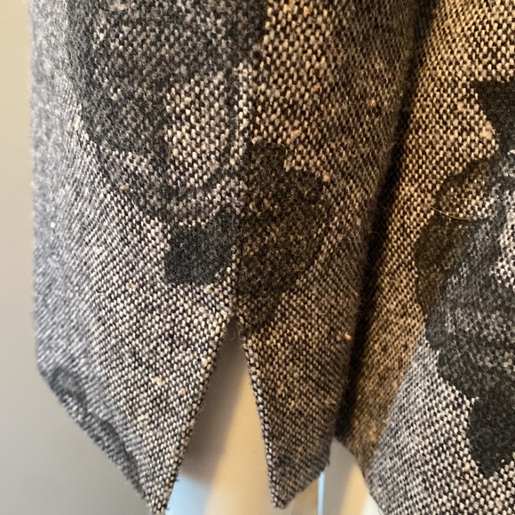 Le Chateau Size Large  Exc Shape 3/4 Sleeve 1 button - Picture 7 of 15